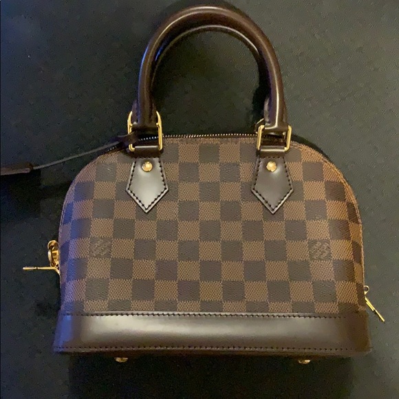 Louis Vuitton Handbags - Authentic Louis Vuitton Handbag